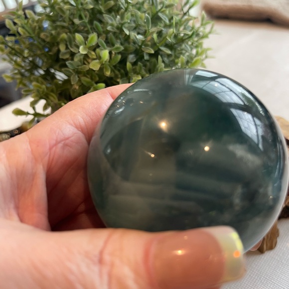 Green Fluorite Sphere 1.16lb 2.3 " - Picture 5 of 6